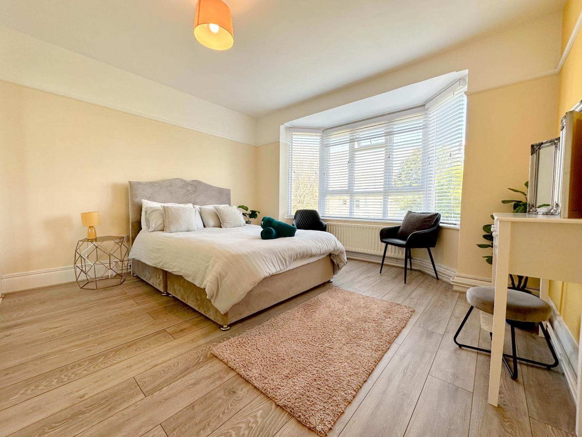 Bournemouth 3 Bedroom - Parking Экстерьер фото